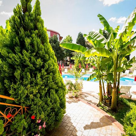 Copacabana Hotel Равда Экстерьер фото