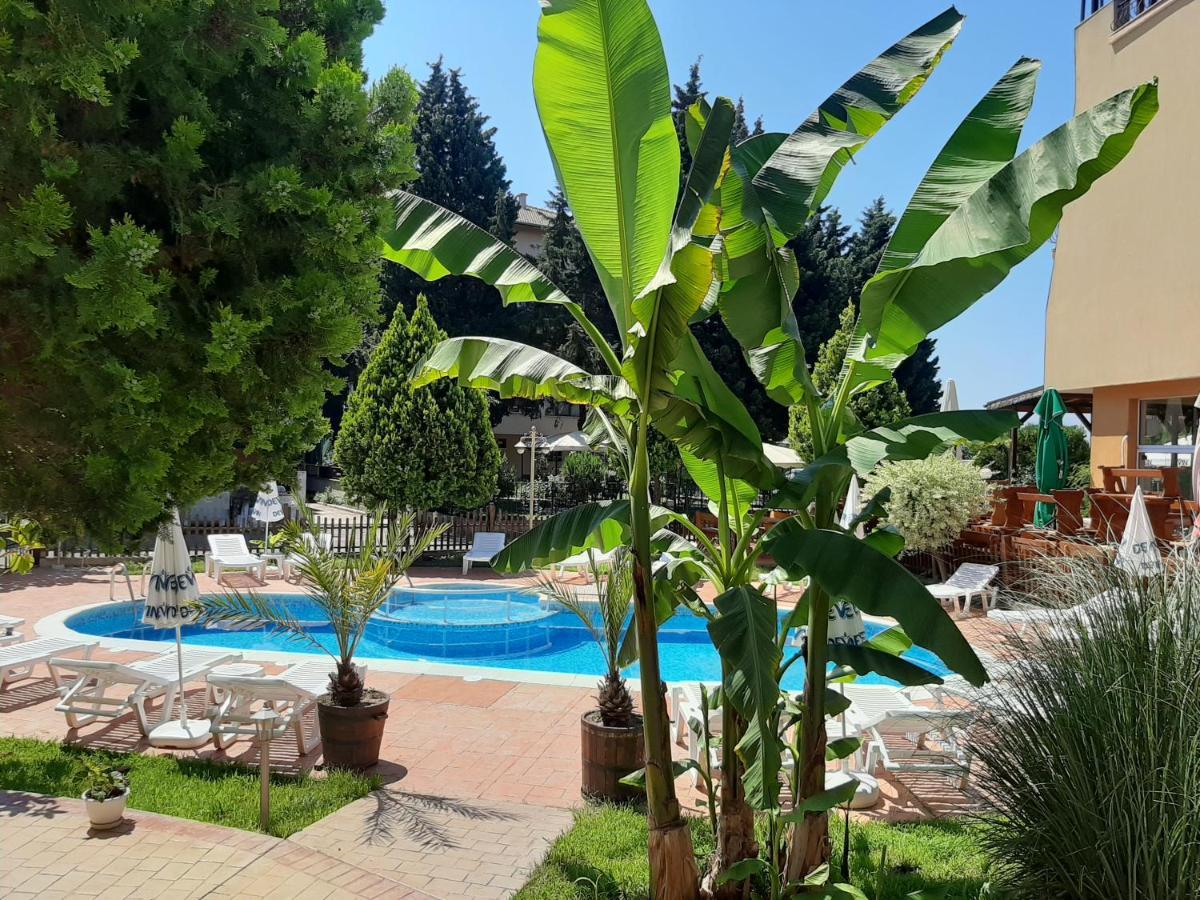 Copacabana Hotel Равда Экстерьер фото