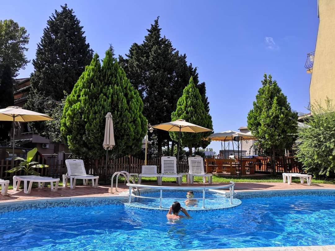 Copacabana Hotel Равда Экстерьер фото