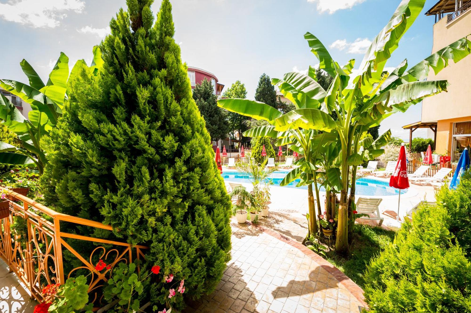 Copacabana Hotel Равда Экстерьер фото